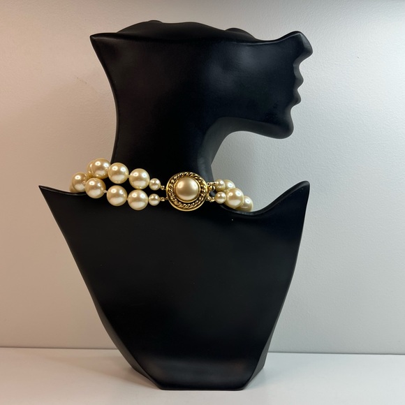 Vintage Carolee Faux Pearl Gold Tone Choker Necklace - Picture 5 of 16